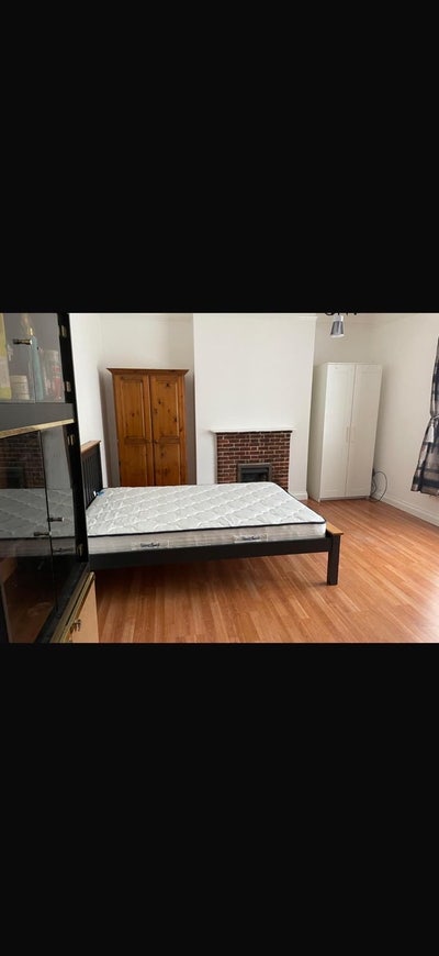 Needed roommates female friend  Main Photo