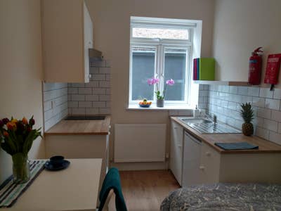 2 Studio Rooms in a building with great community Main Photo