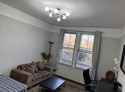 Big Spacious Room Ealing Broadway En Suite  Main Photo