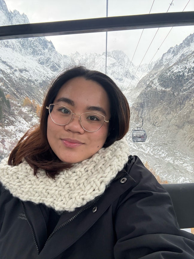 Professional Female seeks a single or double room Main Photo