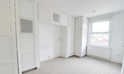 Huge Double with Ensuite in Friendly 3 Bed Flat Main Photo