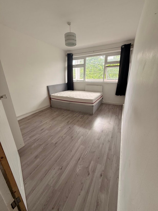Brixton - Double room in excellent location  Main Photo