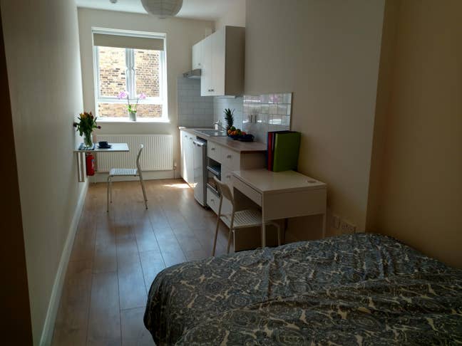 2 Studio Rooms in a building with great community Main Photo