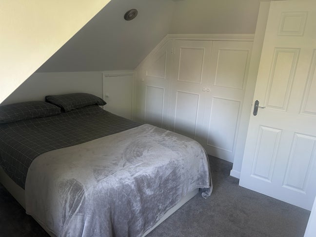 Large double room for rent Main Photo