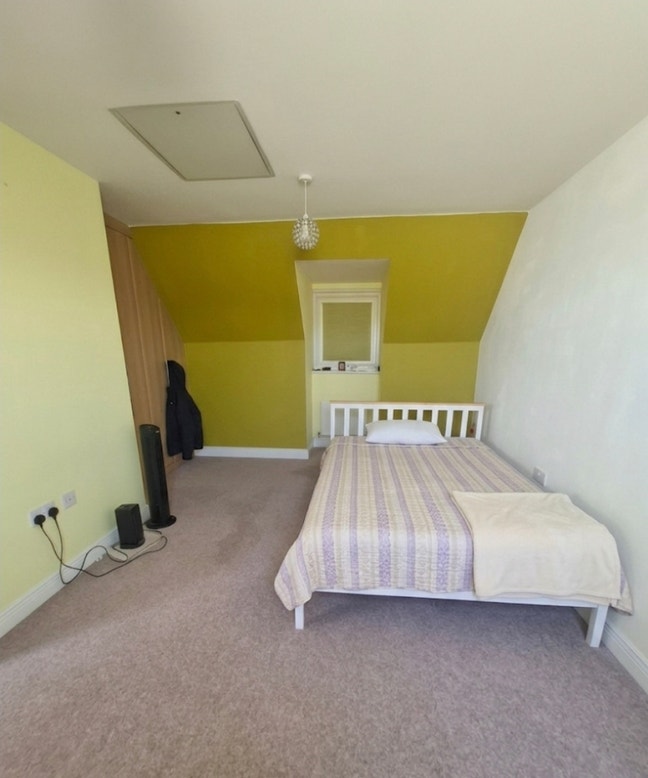 Fully Furnished Bedroom (Available frm 1st June) Main Photo