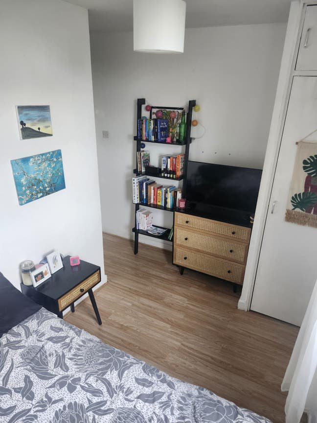 Two rooms available near Richmond Park  Main Photo
