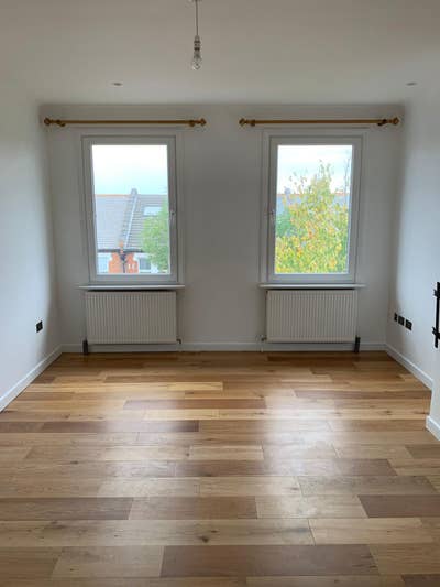 Bright and spacious family home in Pitshanger Lane Main Photo