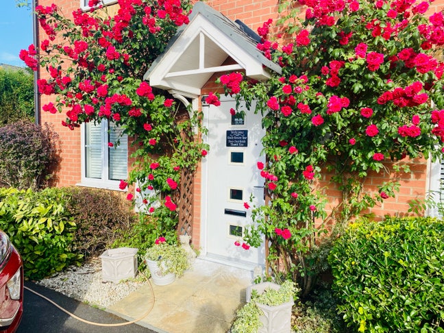 Temp Accommodation Available From June  2026 Main Photo