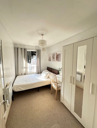 Room for Rent in Stratford – Available 1st June Main Photo