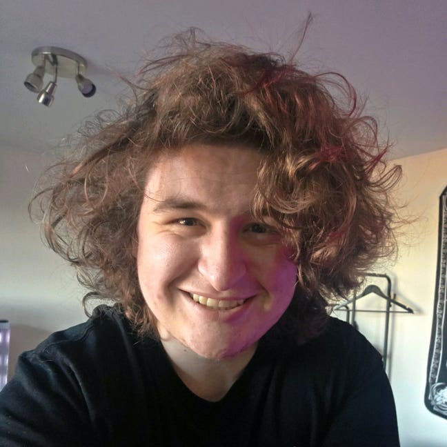 29M single professional looking to move out August Main Photo