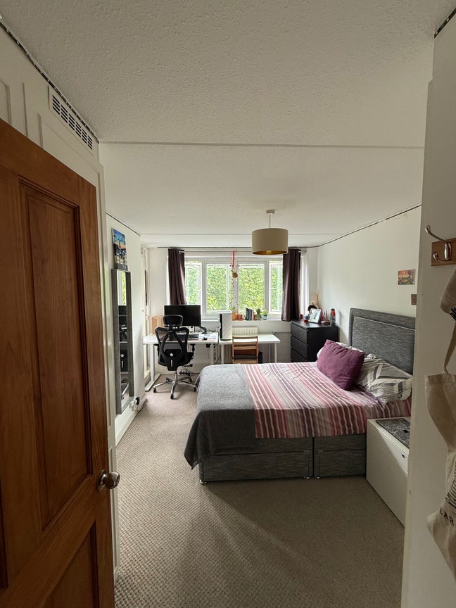 Spacious and bright double room in Marylebone  Main Photo