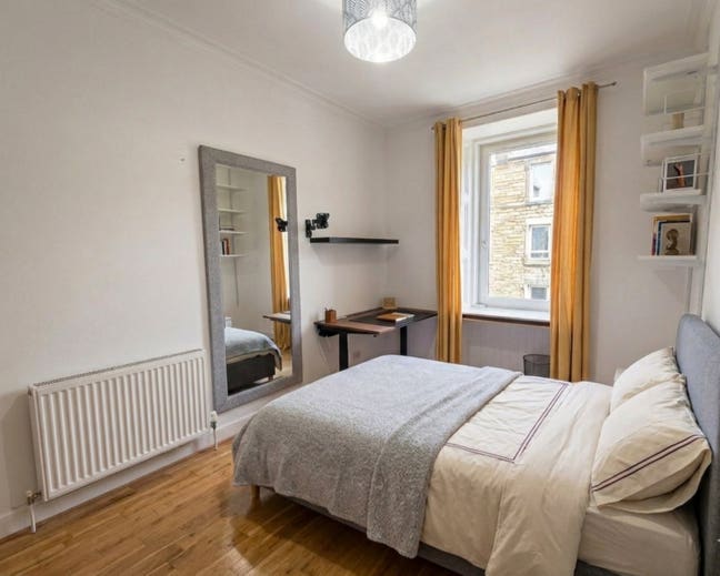 Beautiful Newly Renovated Double Room Main Photo