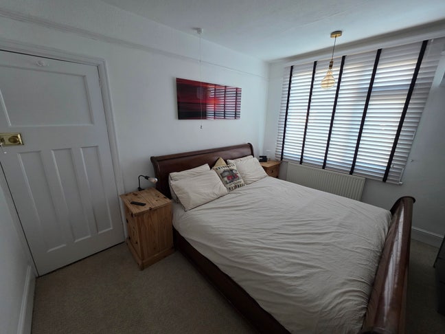 Stunning, Newly Renovated Room with Super King Bed Main Photo