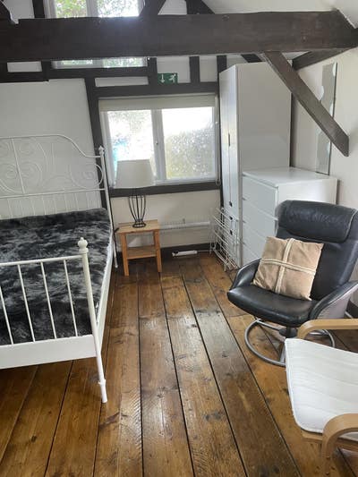 Self contained studio in quiet location  Main Photo
