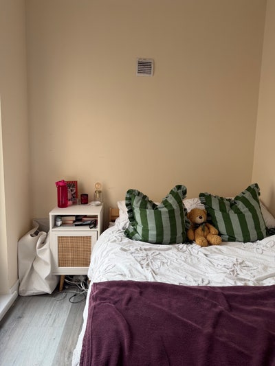 Double room in Bermondsey Flat Main Photo