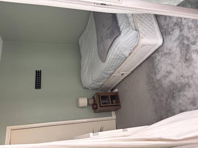 Spacious Double Room -Knaphill  Main Photo