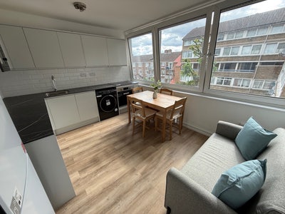  *Brand New Refurbished Peckham Palace!* Main Photo
