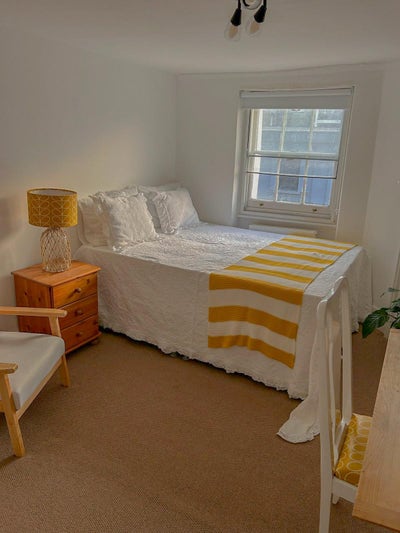 Beautiful  double size room Main Photo