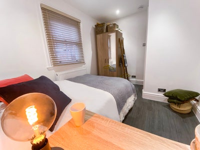 * Available 1St July * 2 Rooms * Rarely Available  Main Photo