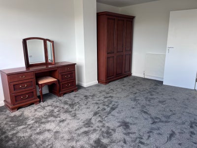 Rooms available in newly refurbished house  Main Photo