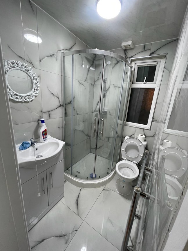 Room  Available to Rent  Main Photo