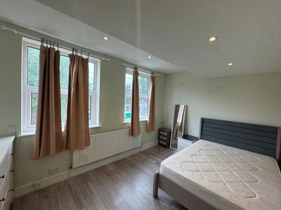 ✅ Huge Furnished Room All Bills - Garden, Lounge 🏡 Main Photo