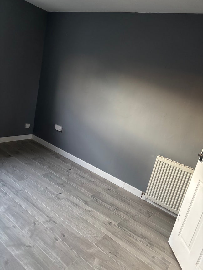 Double room available near Amazon warehouse  Main Photo