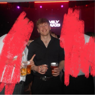 Hello, I’m looking for a room in Manchester :)  Main Photo