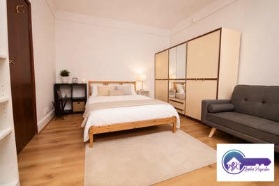 Studio Flat with Garden in East Finchely  Main Photo