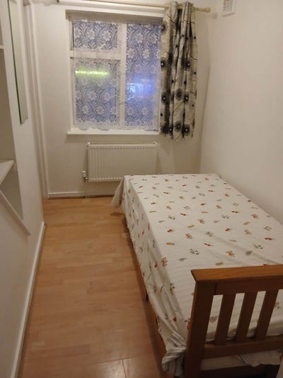 Single & Double Rooms Available | RM10  Main Photo