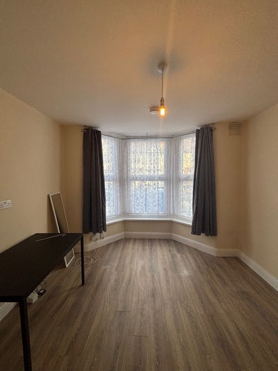 Double Bed Room for Rent Main Photo