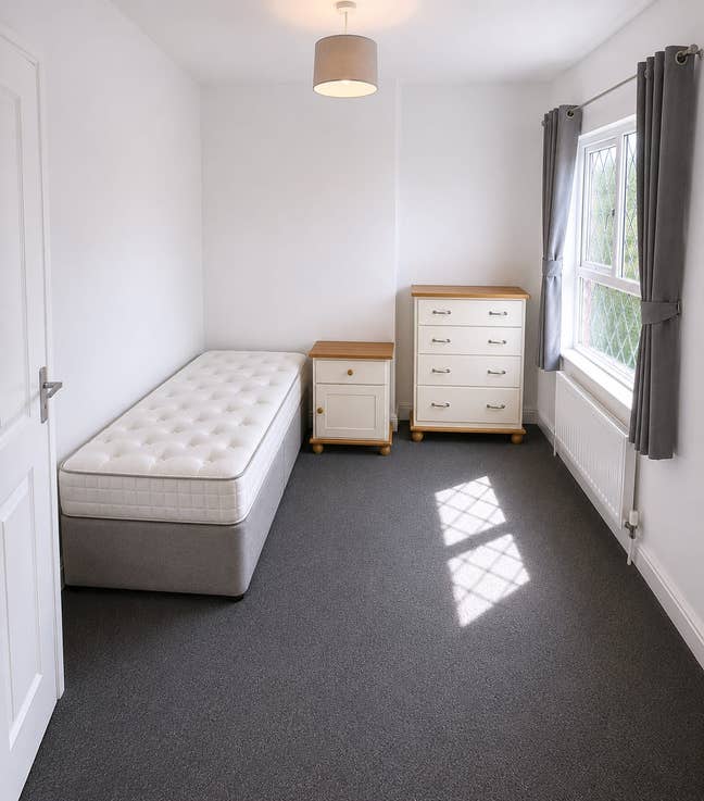  Room4U Main Photo