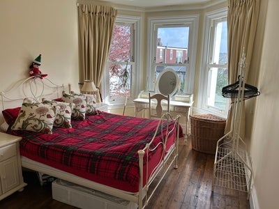 Monday to Friday Let in family home Main Photo