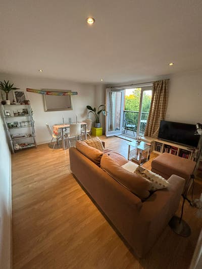 Great room in 2-bed flat in Bow for &pound;1160 midjune Main Photo