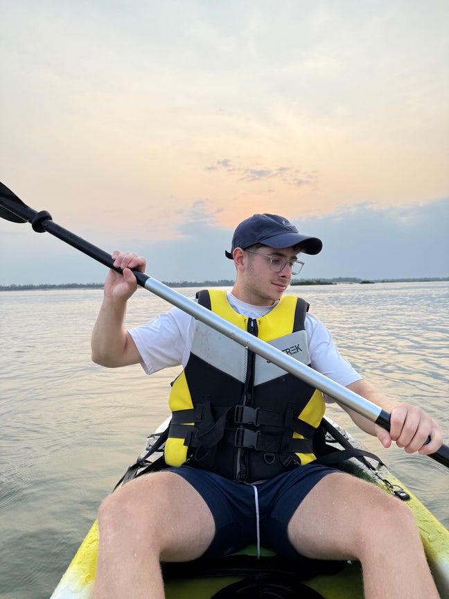 24m professional for social flat share Main Photo