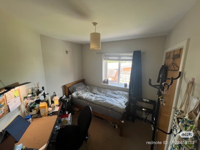 2B2B flat to share Main Photo