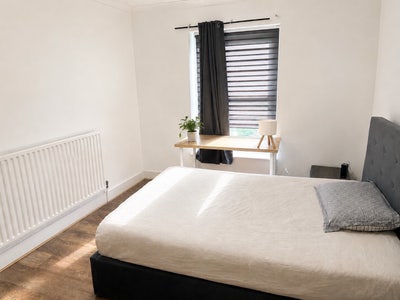 Spacious Double Room near Canary Wharf Main Photo