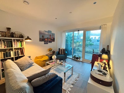Modern flat nearby canning town station Main Photo