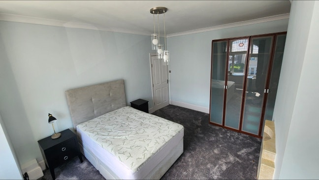 Large double room  Main Photo