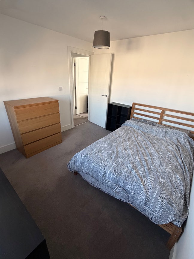 Double Room Available in Friendly Houseshare Main Photo
