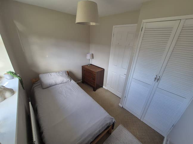 Small single room available to rent in Basingstoke Main Photo