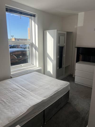 Stunning En-suite Double bedroom Avail in NN2  Main Photo
