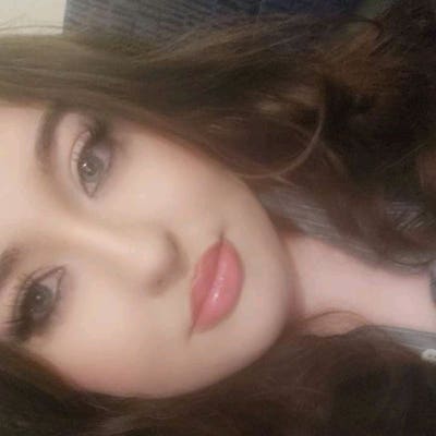 Professional Female seeks a single or double room Main Photo