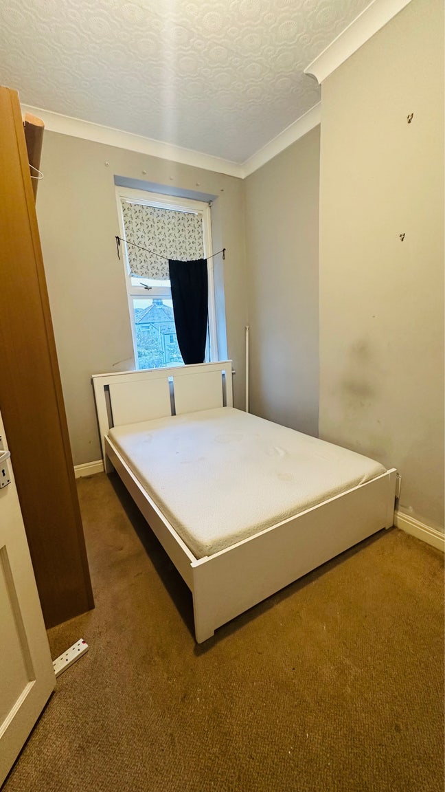 Room available  Main Photo