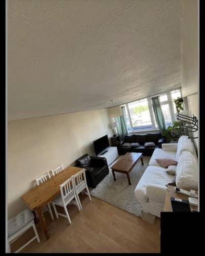 Room Available in 2 bed flat Old Street Main Photo