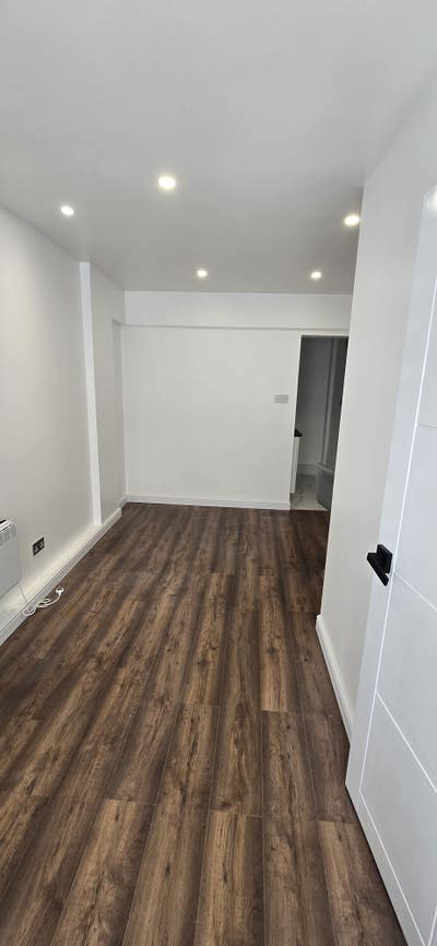 1 bed room studio to rent Main Photo