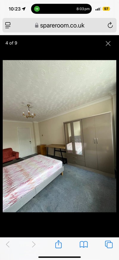 Extra large room in central in discounted rate  Main Photo
