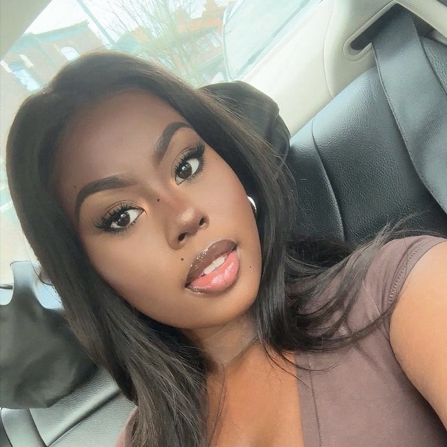 Female student looking for one flat mate  Main Photo