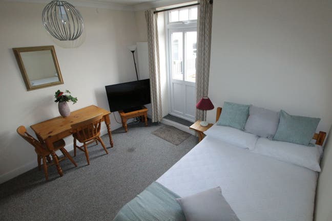 🏡 Charming 1-Bedroom Flat| All inclusive bills 💵 Main Photo