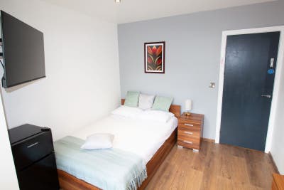 Move in Ready Double Room Available🏡 Main Photo
